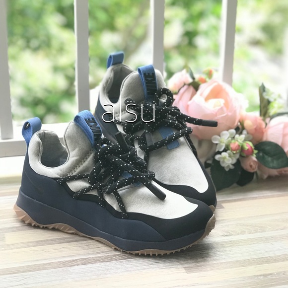 Nike Shoes - NWT Nike City Loop Obsidian WMNS
